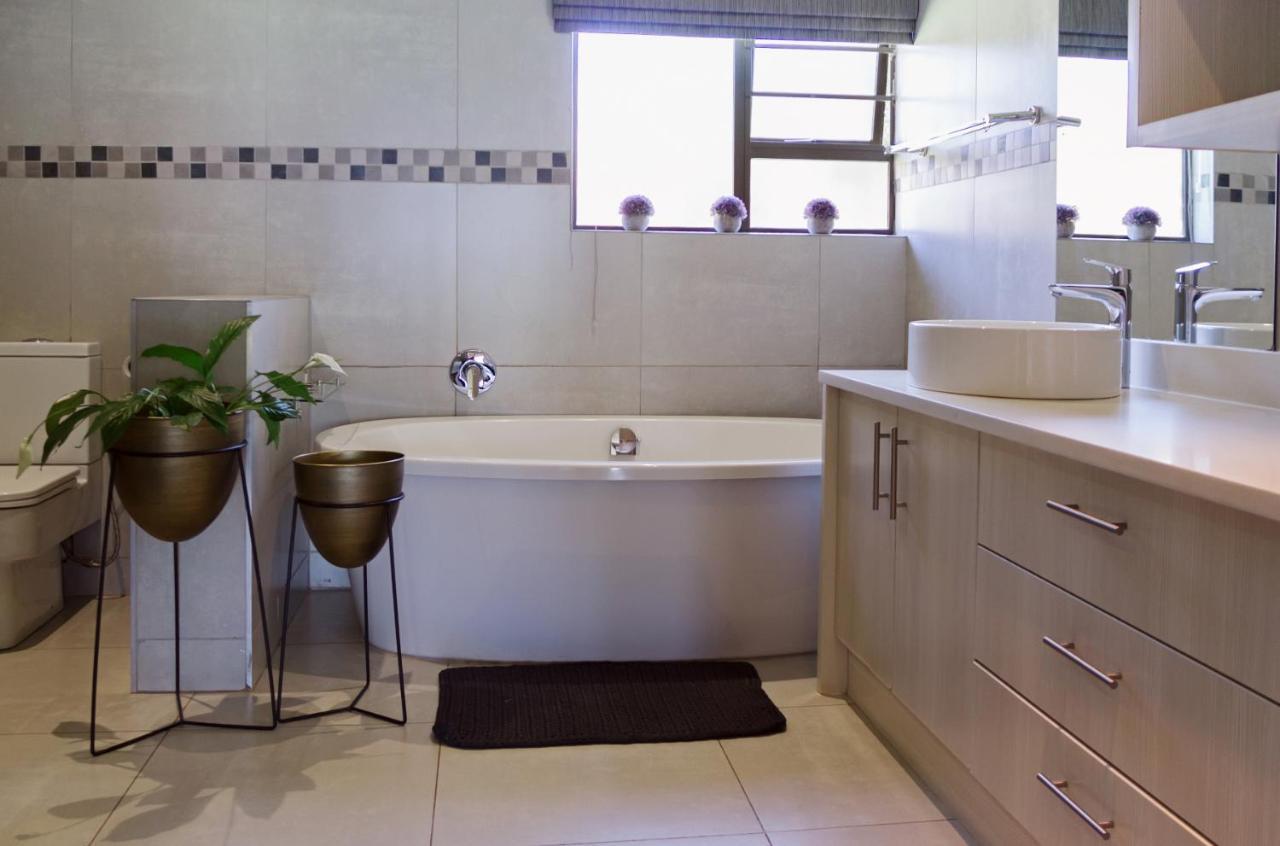 Figberry Guestrooms Блумфонтейн Экстерьер фото